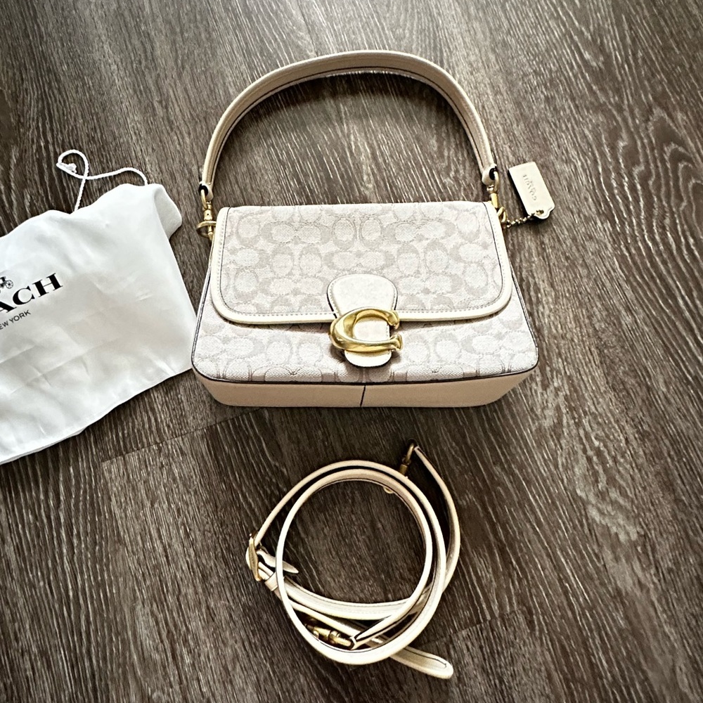 Soft Tabby Shoulder Bag In Signature Jacquard - Picture 8 of 11